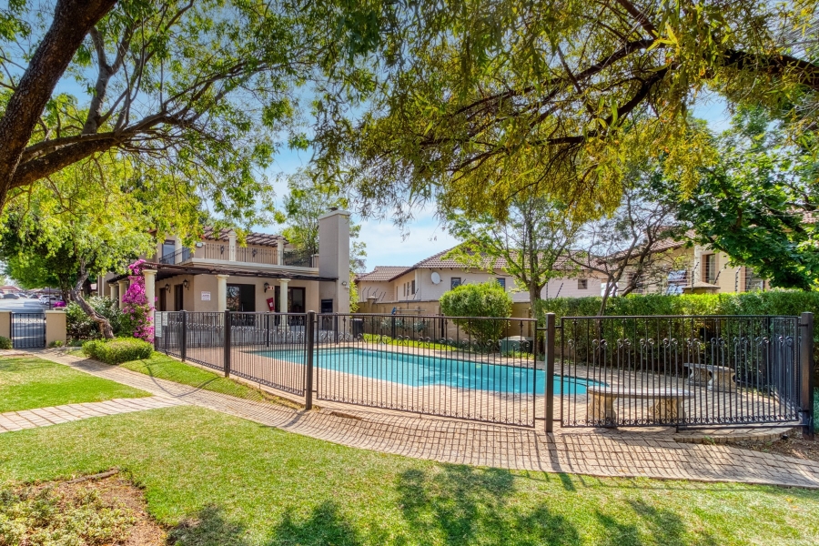 1 Bedroom Property for Sale in Fourways Gauteng