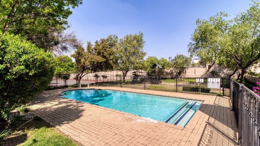 1 Bedroom Property for Sale in Fourways Gauteng