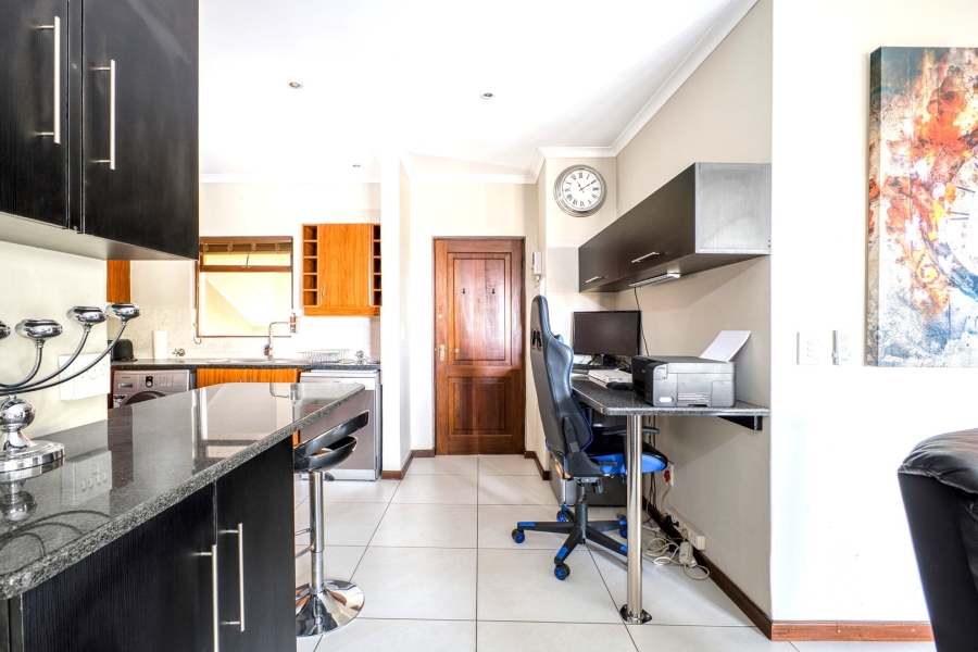 1 Bedroom Property for Sale in Fourways Gauteng