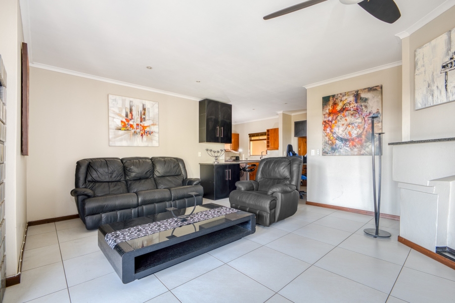 1 Bedroom Property for Sale in Fourways Gauteng