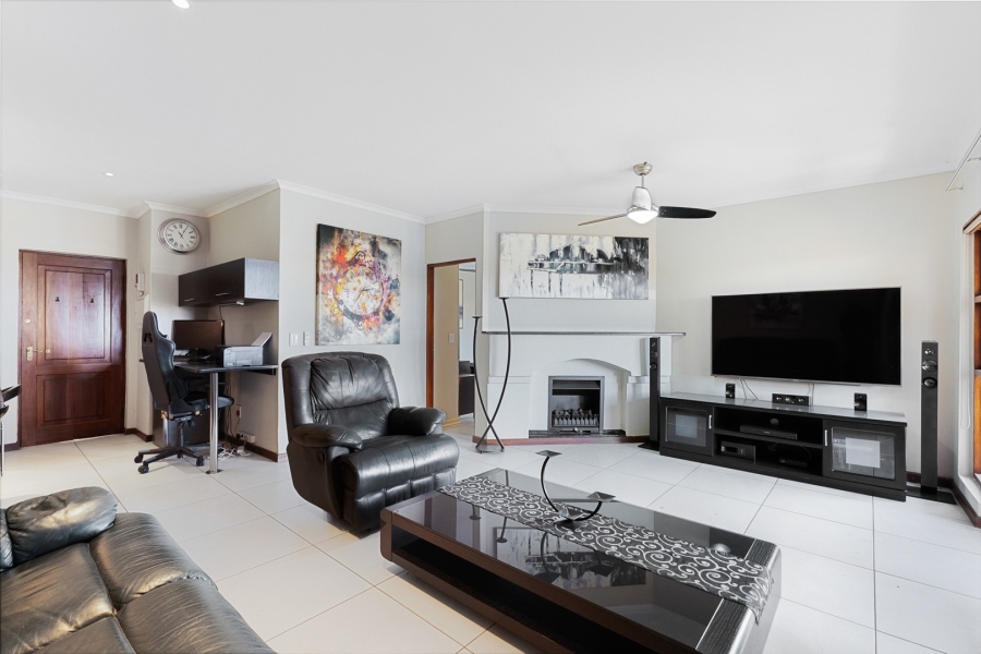 1 Bedroom Property for Sale in Fourways Gauteng