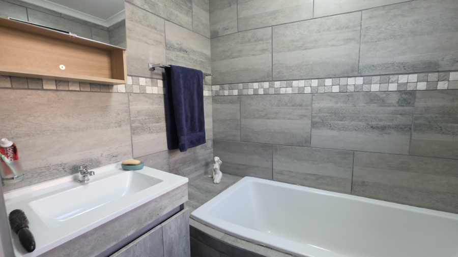 3 Bedroom Property for Sale in Vaal Marina Gauteng