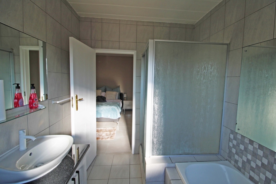 To Let 1 Bedroom Property for Rent in Edenburg Gauteng