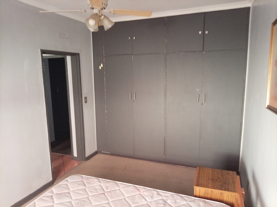 2 Bedroom Property for Sale in Vanderbijlpark CW 4 Gauteng