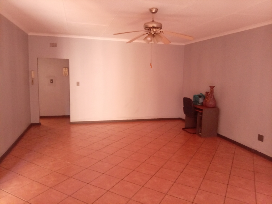 2 Bedroom Property for Sale in Vanderbijlpark CW 4 Gauteng