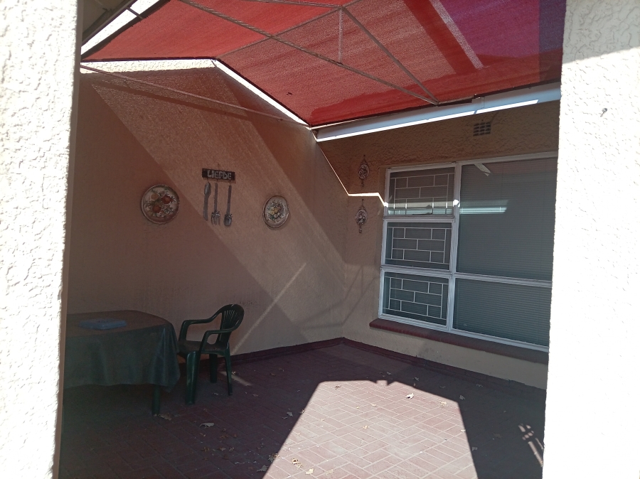 2 Bedroom Property for Sale in Vanderbijlpark CW 4 Gauteng