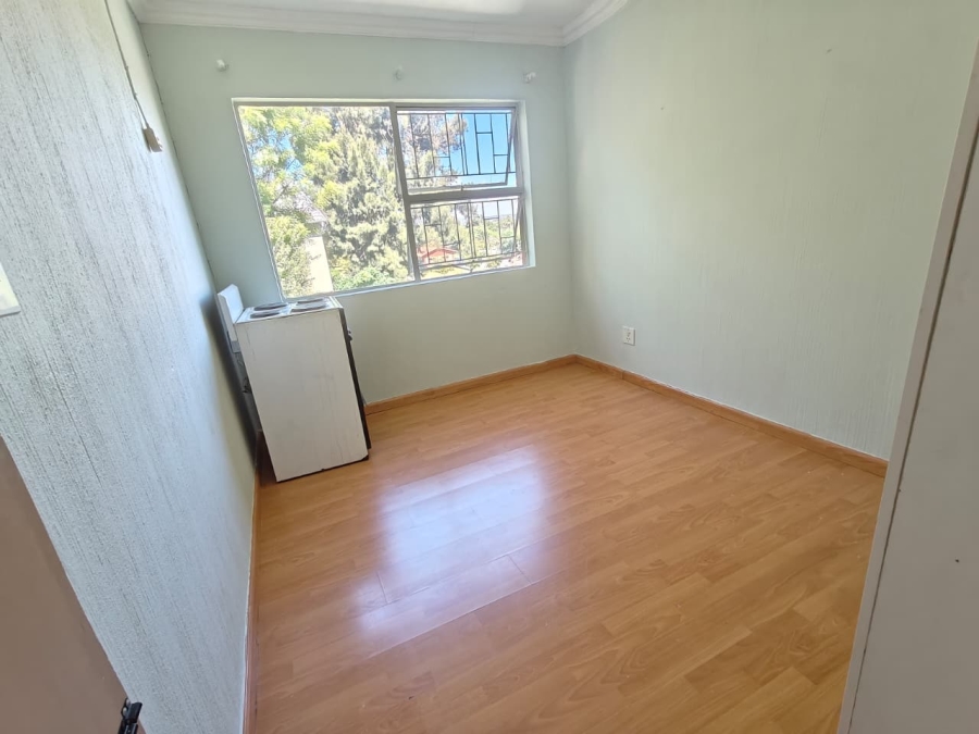 2 Bedroom Property for Sale in Vorna Valley Gauteng