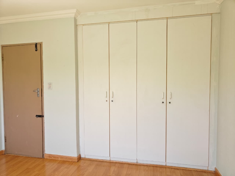 2 Bedroom Property for Sale in Vorna Valley Gauteng