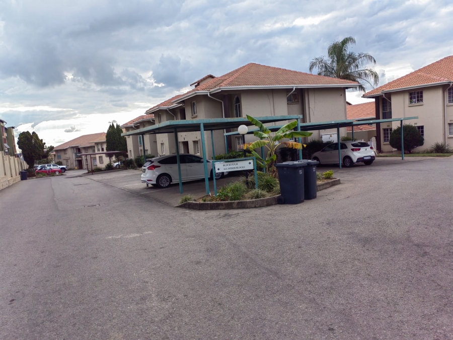 2 Bedroom Property for Sale in Vorna Valley Gauteng