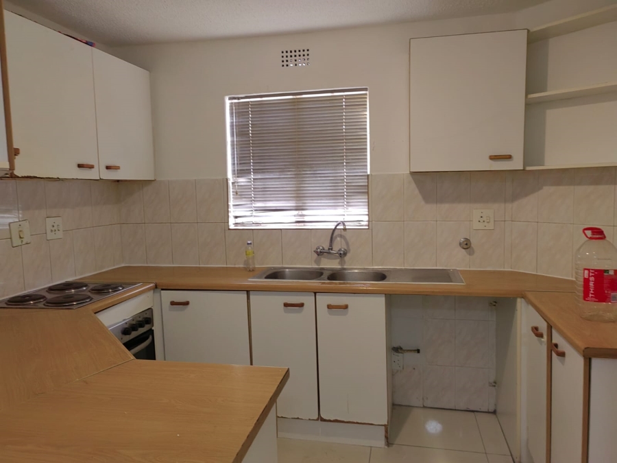 2 Bedroom Property for Sale in Vorna Valley Gauteng