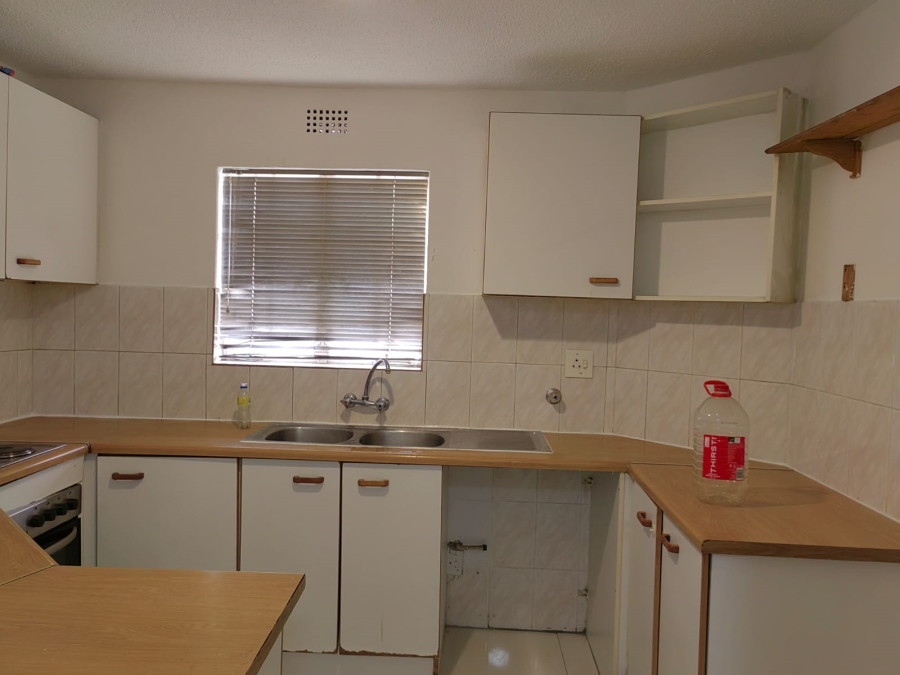 2 Bedroom Property for Sale in Vorna Valley Gauteng