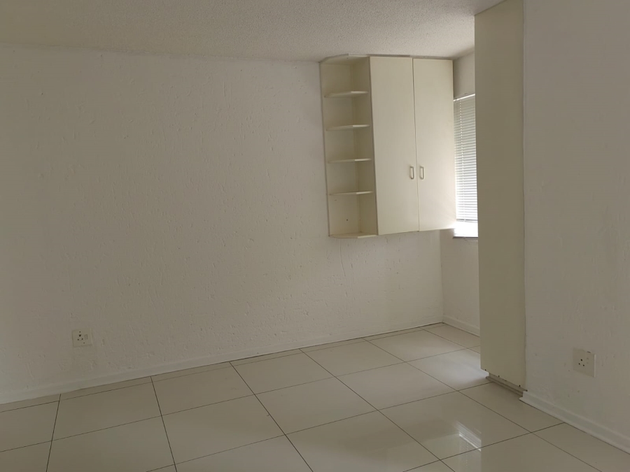 2 Bedroom Property for Sale in Vorna Valley Gauteng