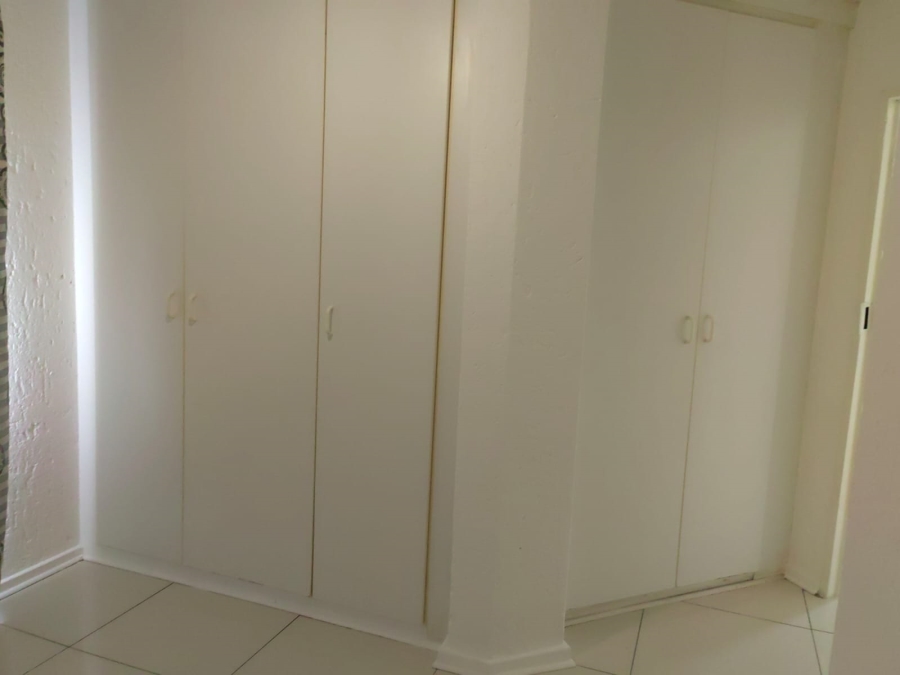 2 Bedroom Property for Sale in Vorna Valley Gauteng