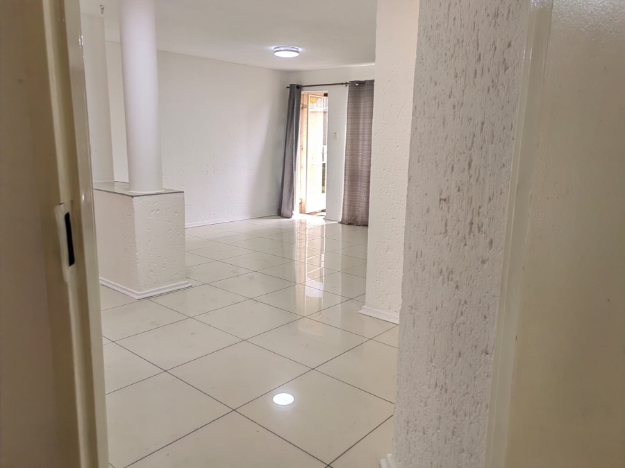 2 Bedroom Property for Sale in Vorna Valley Gauteng