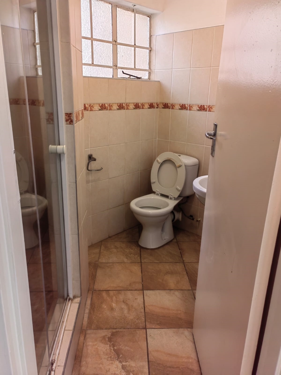 2 Bedroom Property for Sale in Vorna Valley Gauteng