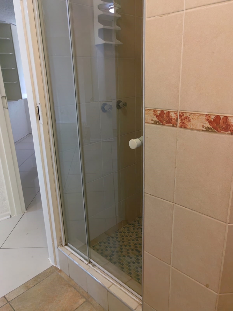 2 Bedroom Property for Sale in Vorna Valley Gauteng