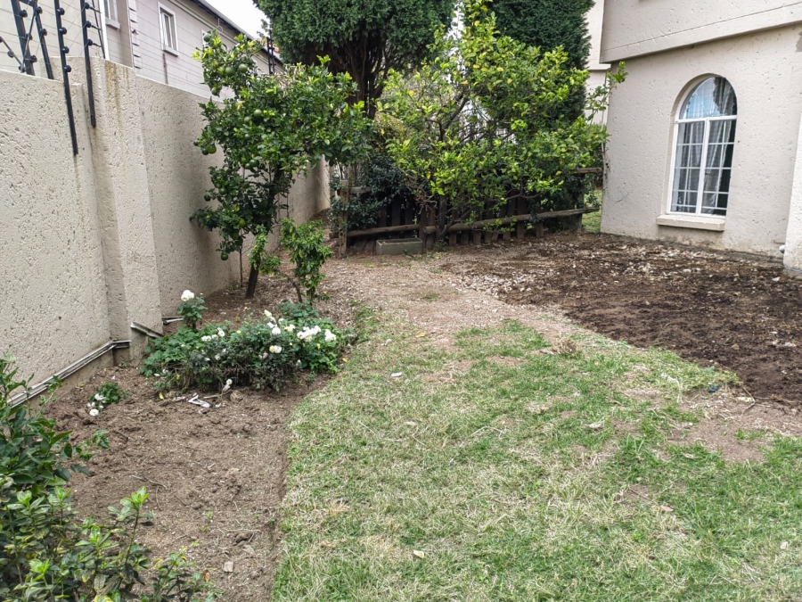 2 Bedroom Property for Sale in Vorna Valley Gauteng