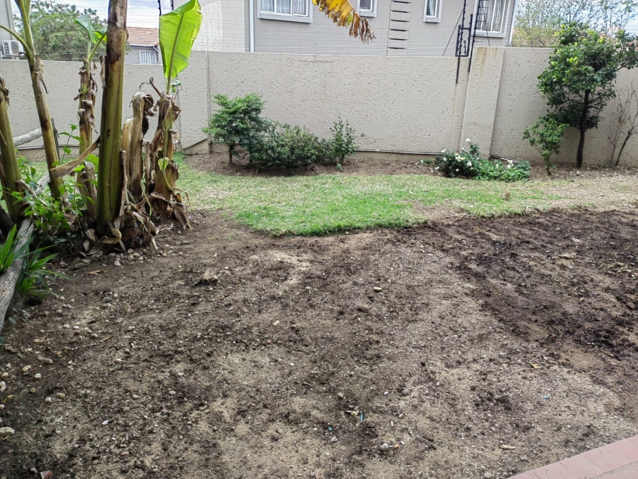 2 Bedroom Property for Sale in Vorna Valley Gauteng