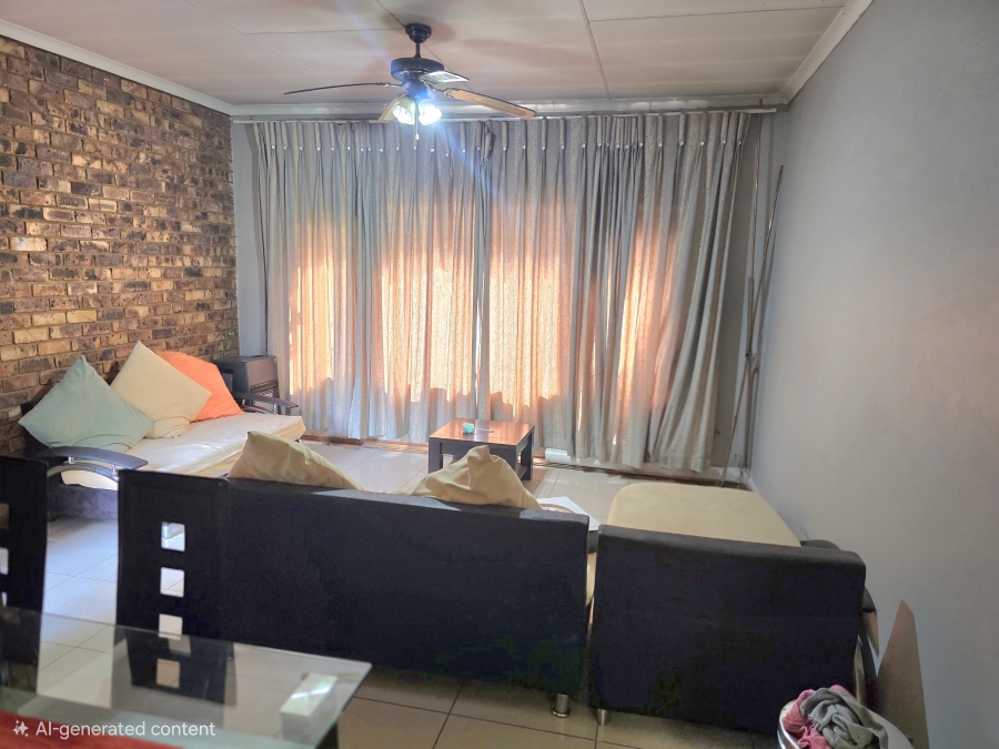2 Bedroom Property for Sale in Die Hoewes Gauteng