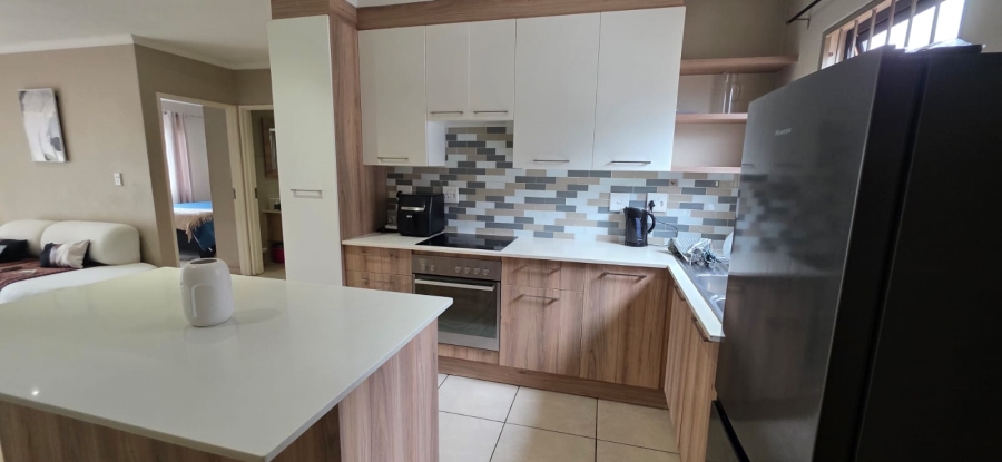 To Let 2 Bedroom Property for Rent in Die Hoewes Gauteng
