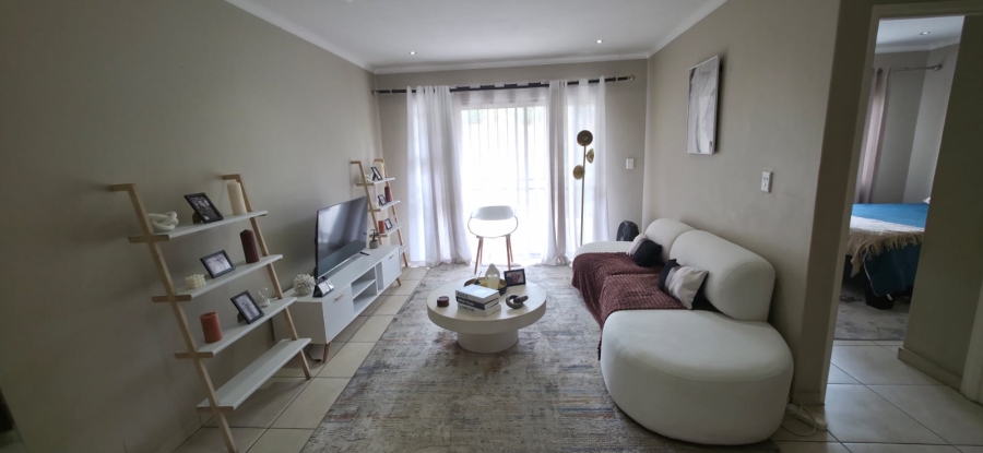 To Let 2 Bedroom Property for Rent in Die Hoewes Gauteng