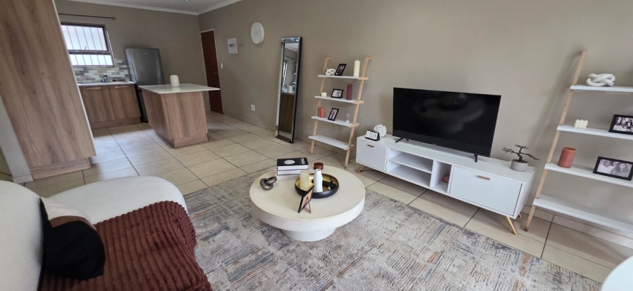 To Let 2 Bedroom Property for Rent in Die Hoewes Gauteng