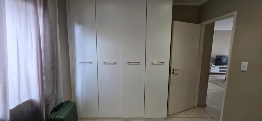 To Let 2 Bedroom Property for Rent in Die Hoewes Gauteng