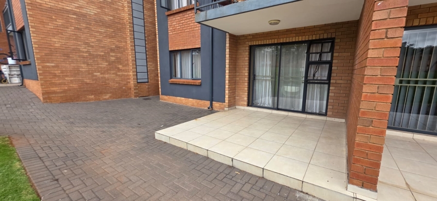To Let 2 Bedroom Property for Rent in Die Hoewes Gauteng