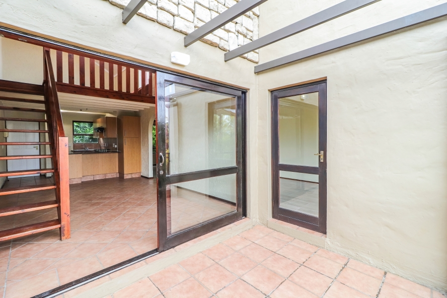 To Let 2 Bedroom Property for Rent in Lonehill Gauteng
