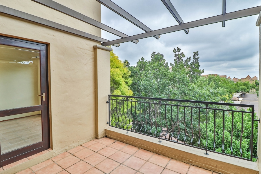 To Let 2 Bedroom Property for Rent in Lonehill Gauteng