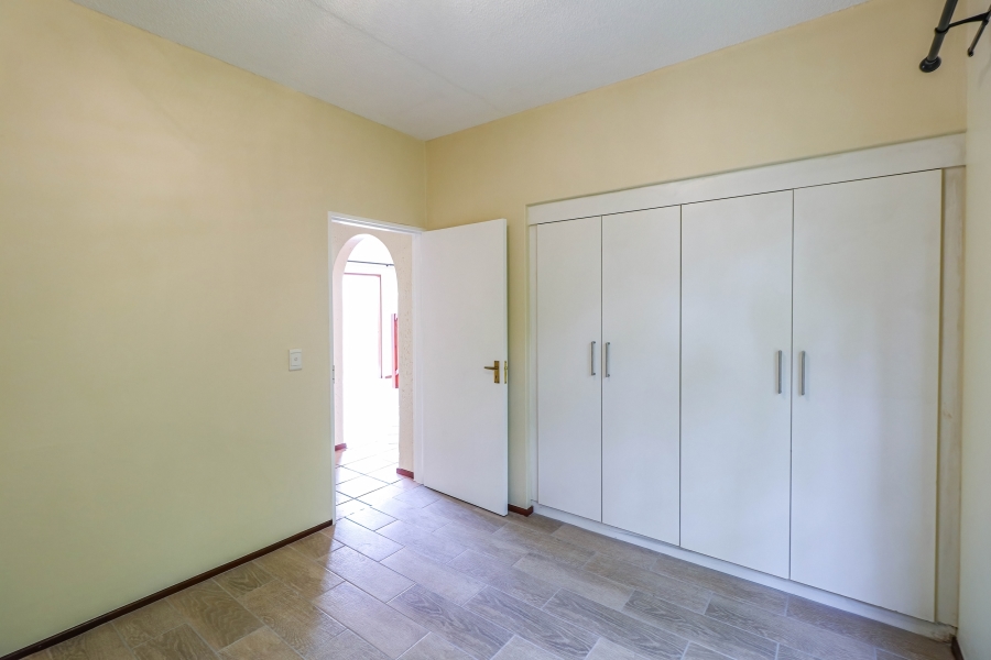 To Let 2 Bedroom Property for Rent in Lonehill Gauteng