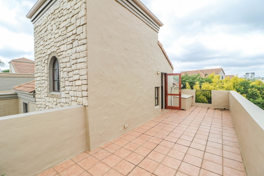 To Let 2 Bedroom Property for Rent in Lonehill Gauteng