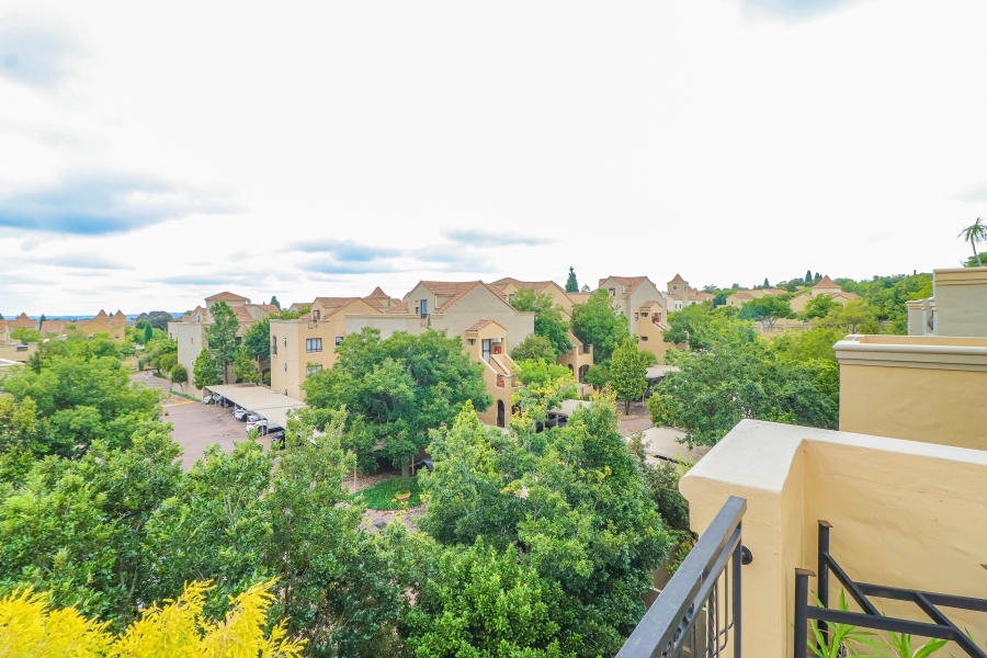 To Let 2 Bedroom Property for Rent in Lonehill Gauteng