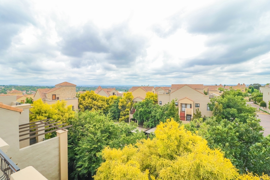 To Let 2 Bedroom Property for Rent in Lonehill Gauteng