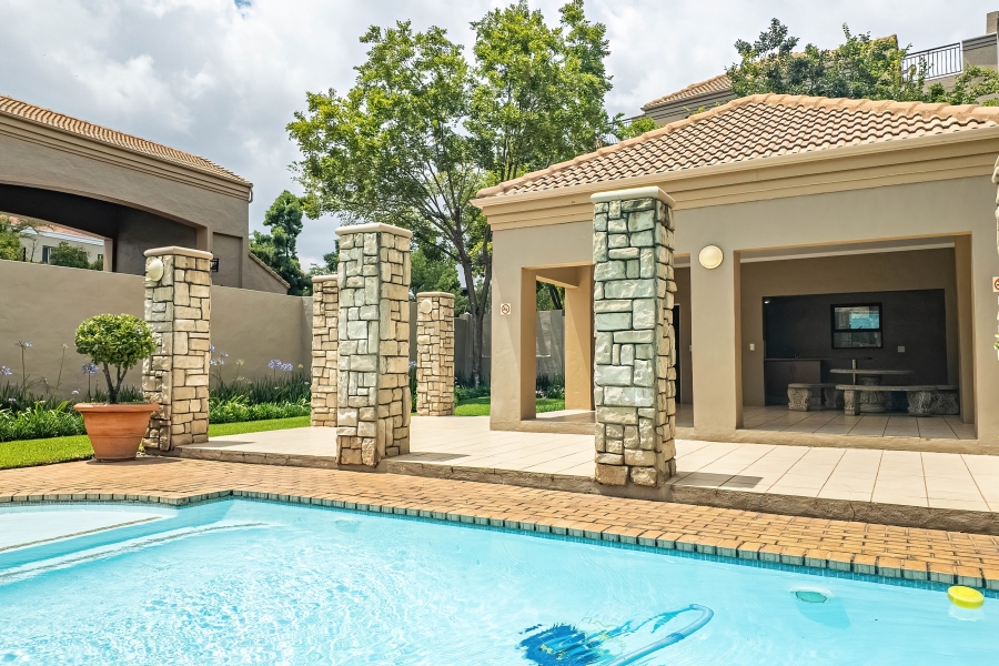 To Let 2 Bedroom Property for Rent in Lonehill Gauteng
