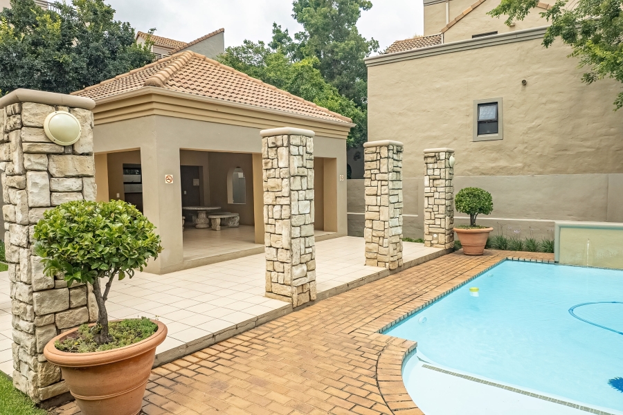 To Let 2 Bedroom Property for Rent in Lonehill Gauteng