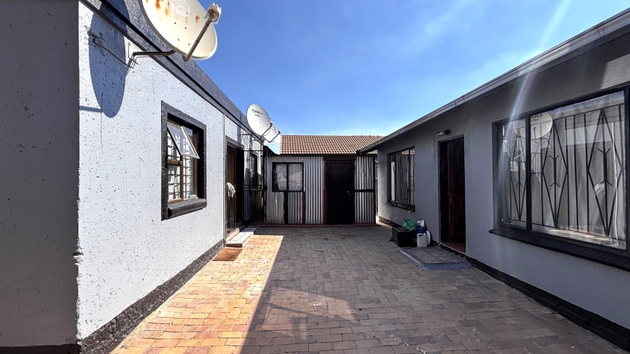 4 Bedroom Property for Sale in Siluma View Gauteng