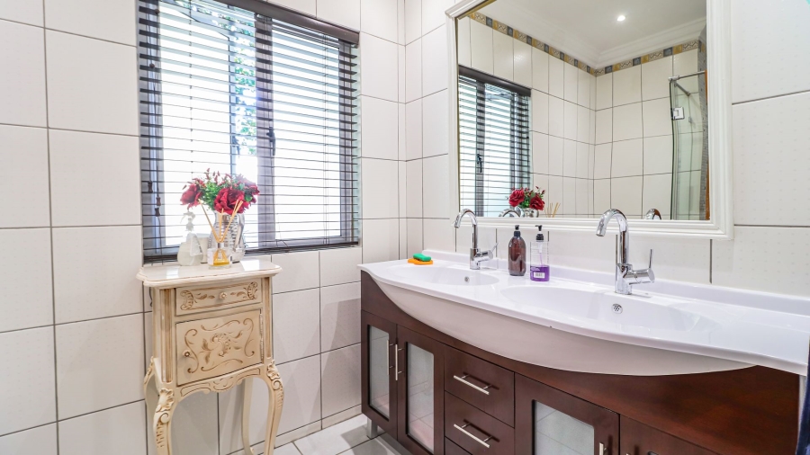 3 Bedroom Property for Sale in Sandown Estate Gauteng