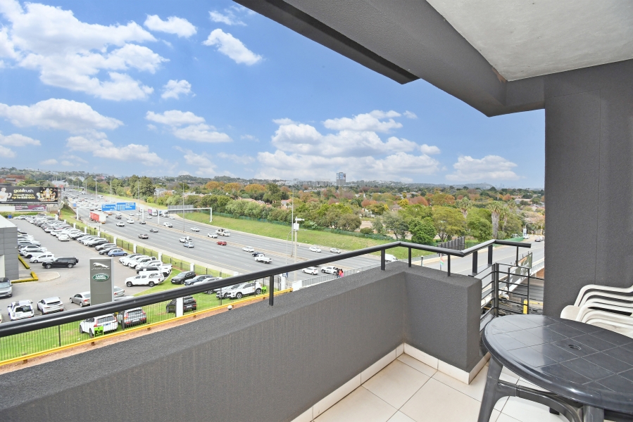 To Let 2 Bedroom Property for Rent in Bedfordview Gauteng