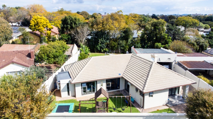 4 Bedroom Property for Sale in Buurendal Gauteng