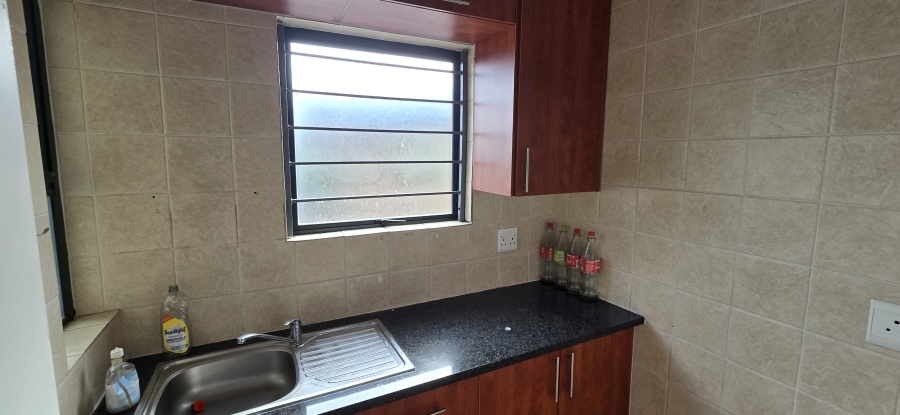 To Let Commercial Property for Rent in Honeydew Gauteng
