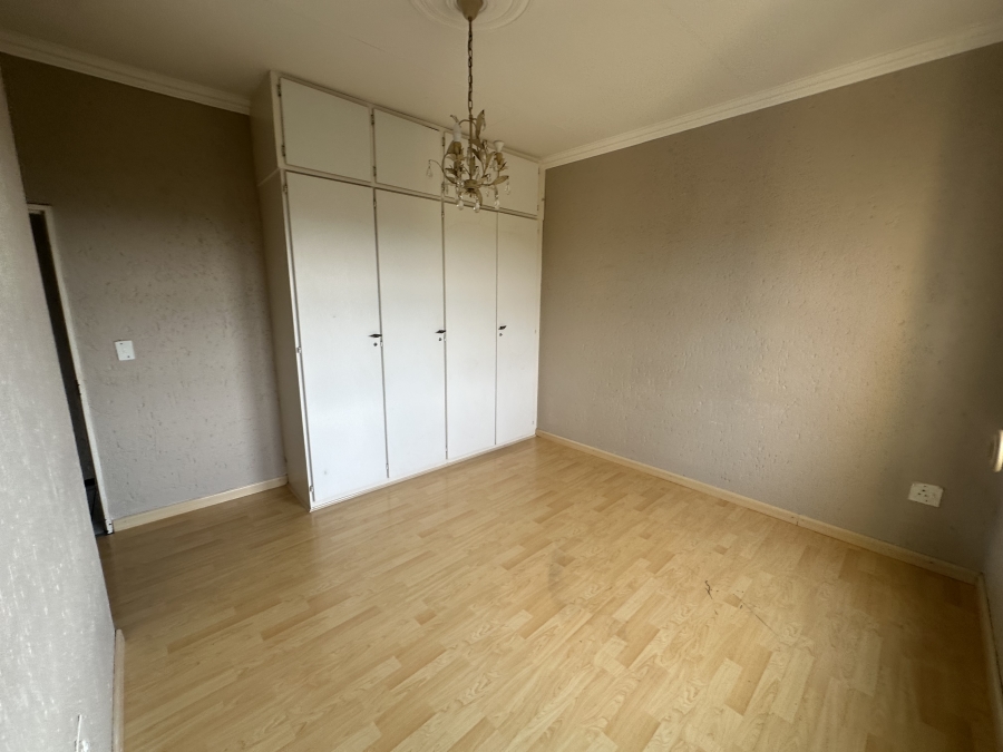 To Let 2 Bedroom Property for Rent in Constantia Kloof Gauteng