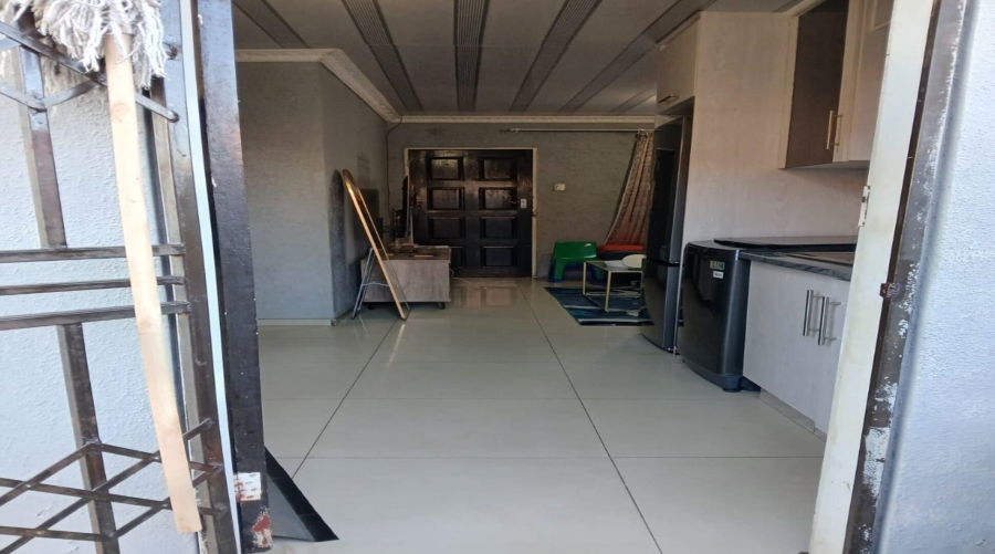 2 Bedroom Property for Sale in Walkerville Gauteng