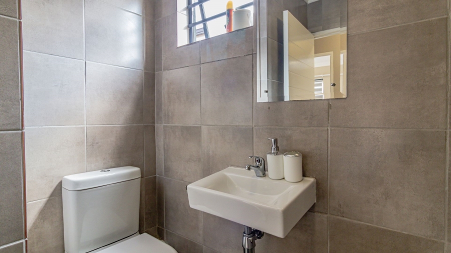 To Let 3 Bedroom Property for Rent in South Hills Gauteng