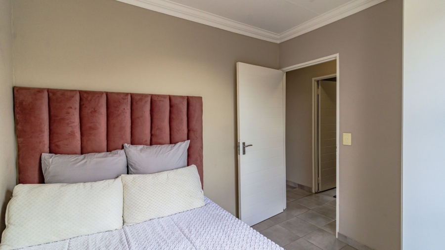 To Let 3 Bedroom Property for Rent in South Hills Gauteng