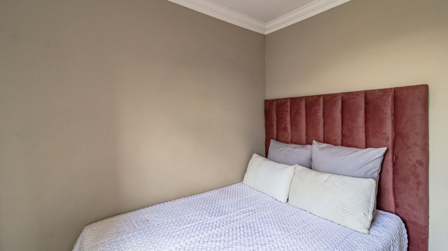 To Let 3 Bedroom Property for Rent in South Hills Gauteng