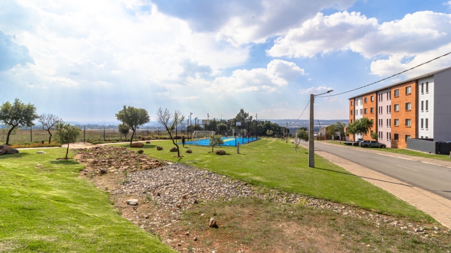 To Let 3 Bedroom Property for Rent in South Hills Gauteng