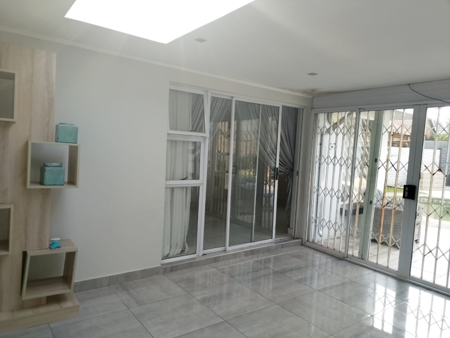 To Let 3 Bedroom Property for Rent in Sunward Park Gauteng
