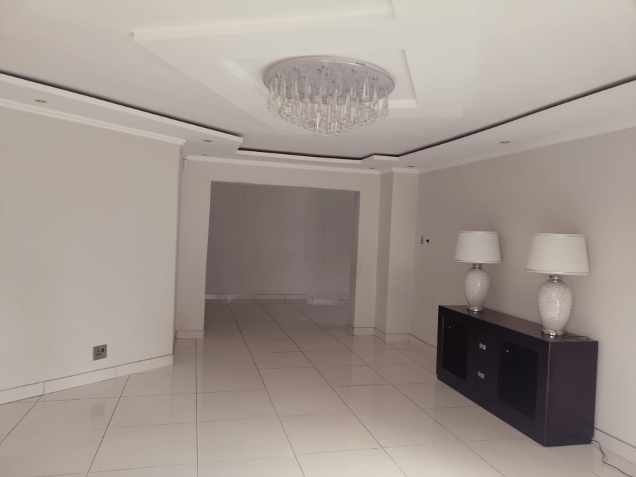 To Let 3 Bedroom Property for Rent in Sunward Park Gauteng
