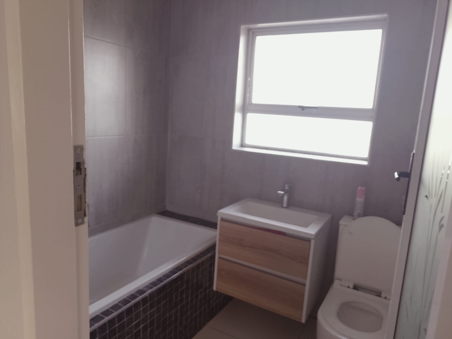 To Let 3 Bedroom Property for Rent in Sunward Park Gauteng